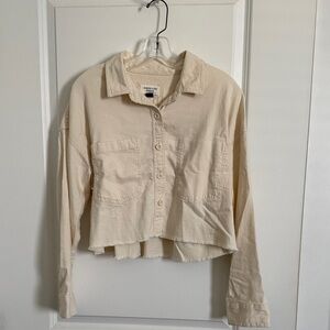 American Eagle Cropped Button-Up Shirt Jacket - Cream